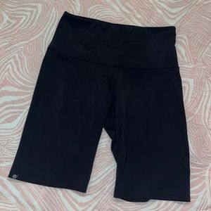 Excellent condition - Onzie Size M/L